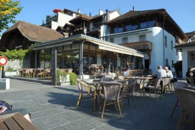Hotel Restaurant Rathaus Тун Екстериор снимка