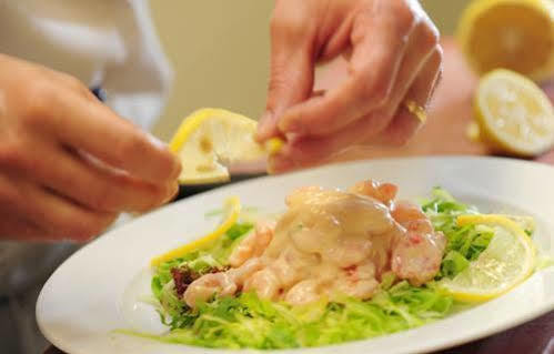 Hotel Restaurant Rathaus Тун Екстериор снимка
