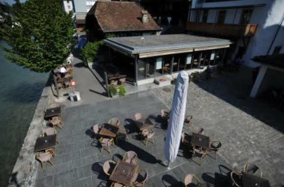 Hotel Restaurant Rathaus Тун Екстериор снимка