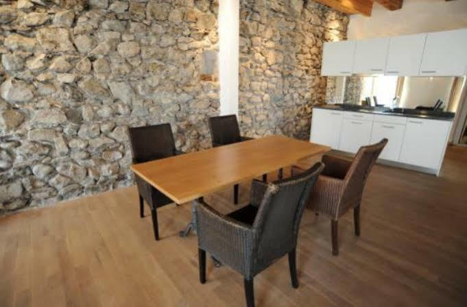 Hotel Restaurant Rathaus Тун Екстериор снимка